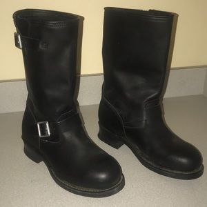 Black engineer /motorcycle boots; rarely worn